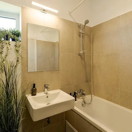 Downtown W Jacuzzi&terrace Parkview V2 Appartamento *