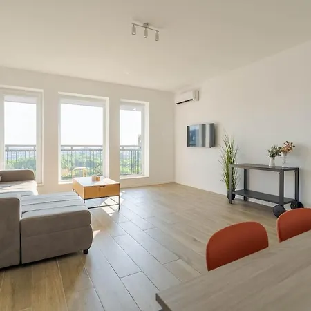 Apartment Downtown W Parkview&balcony Vol 2 *