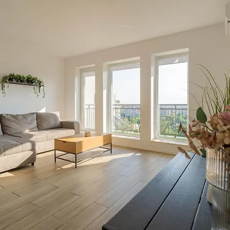 Downtown W Jacuzzi&terrace Parkview V2 Apartment